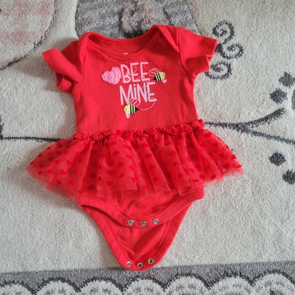 Baby girl Red Bodysuit 0 to 3 months - Picture 2 of 4